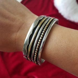 Beautiful Silver Bangle